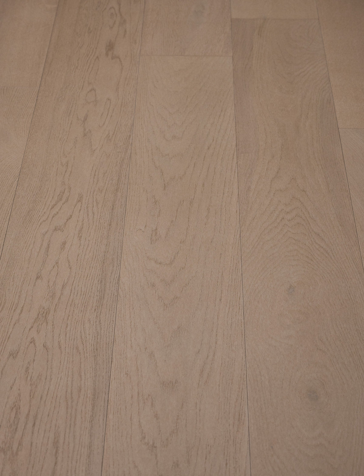 A photo of the Wildwood Grande floor in the colour Granada.