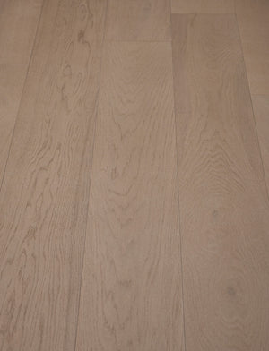 A photo of the Wildwood Grande floor in the colour Granada.