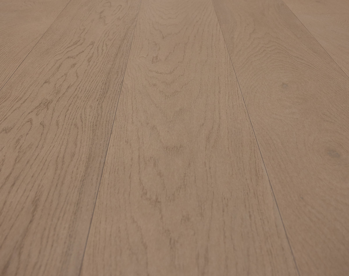 A photo of the Wildwood Grande floor in the colour Granada.
