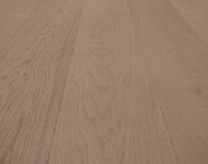 A photo of the Wildwood Grande floor in the colour Granada.