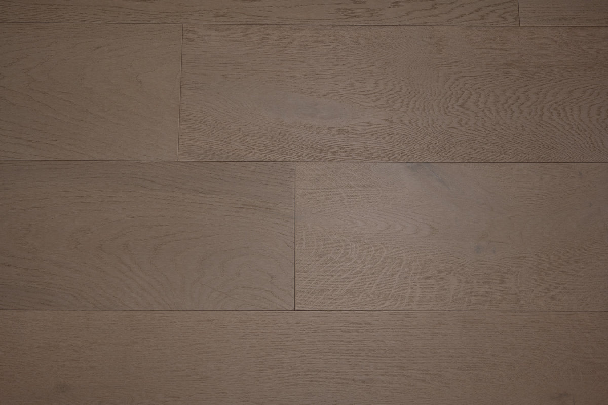 A photo of the Wildwood Grande floor in the colour Granada.