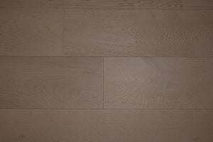 A photo of the Wildwood Grande floor in the colour Granada.